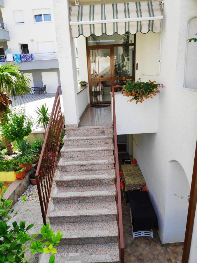 Apartman Rivana Baška Voda Exterior foto