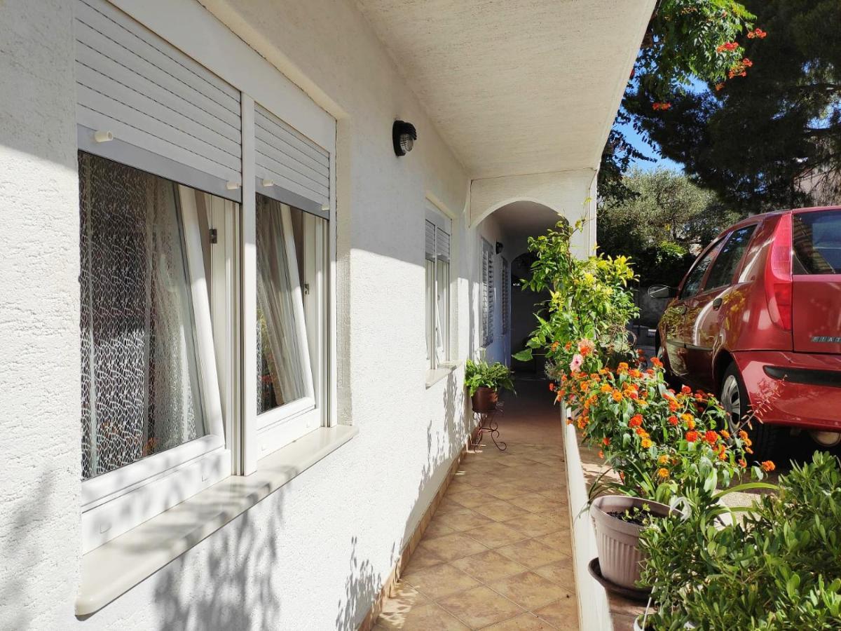 Apartman Rivana Baška Voda Exterior foto